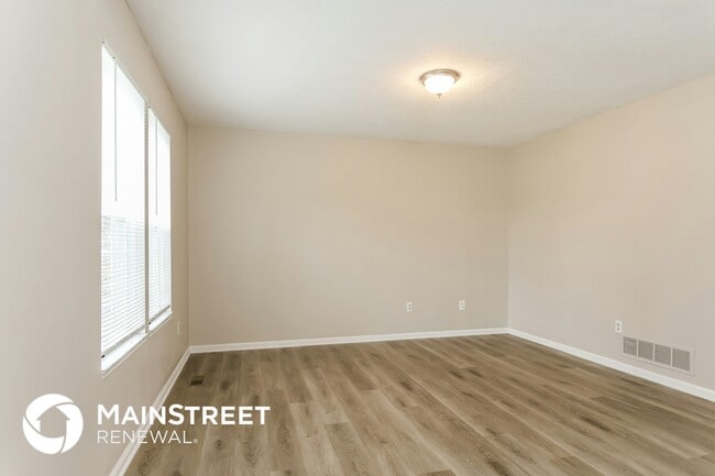 1750 Falkirk Rd in Madison, OH - Foto de edificio - Building Photo