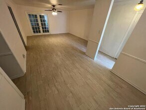 7026 Spring Leaf in San Antonio, TX - Building Photo - Building Photo
