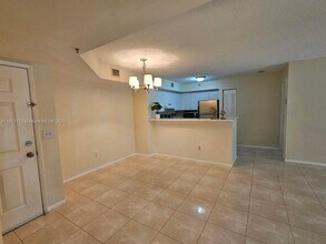 111 Yacht Club Way, Unit 106 in Hypoluxo, FL - Building Photo - Building Photo