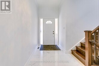 393 Eton Pl in Oakville, ON - Building Photo - Building Photo