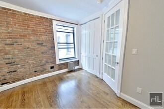 East 100th Street in New York, NY - Building Photo - Building Photo