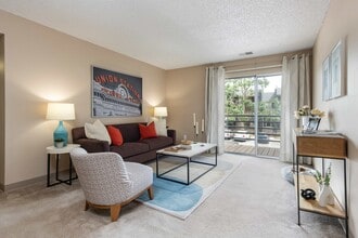 Wentworth Apartments in Aurora, CO - Building Photo - Building Photo