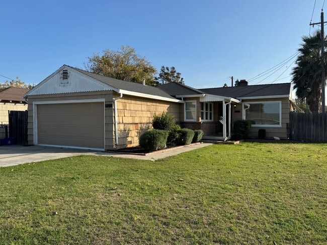 property at 1656 Country Club Blvd