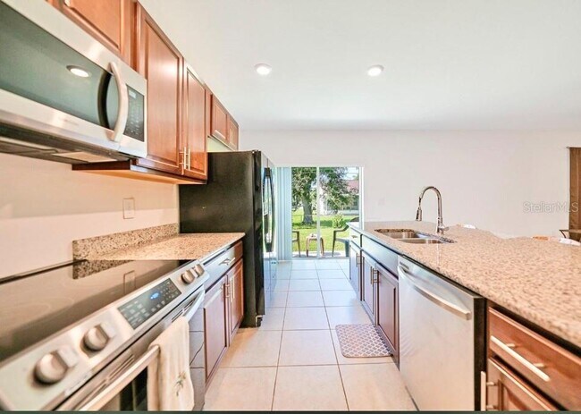 23121 Newcun Ave in Port Charlotte, FL - Building Photo - Building Photo