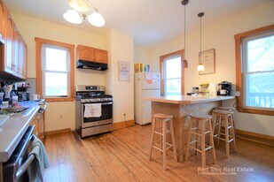 346 Faneuil St, Unit 3 in Boston, MA - Building Photo