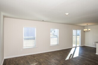 113 Boat Clb Ln in Lexington, SC - Building Photo - Building Photo