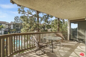 8601 Falmouth Ave in Los Angeles, CA - Building Photo - Building Photo