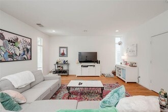710 E 45th St, Unit 710 E 45th St in Austin, TX - Building Photo - Building Photo
