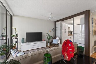 3288 Page Ave, Unit 1103 in Virginia Beach, VA - Building Photo - Building Photo