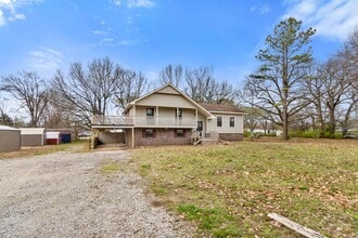 12405 Bethel Blacktop Rd in Farmington, AR - Building Photo - Building Photo