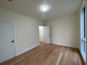 65 Cameron St, Unit 6 in Brookline, MA - Building Photo - Building Photo