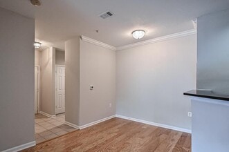 11317 Aristotle Dr, Unit 108 in Fairfax, VA - Building Photo - Building Photo