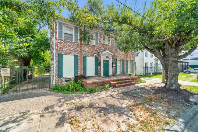 1939 Richmond Ave. in Houston, TX - Building Photo - Building Photo