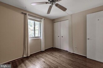 19621 Sparr Spring Rd in Gaithersburg, MD - Building Photo - Building Photo