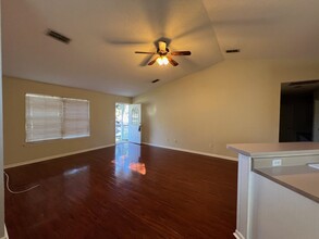 1555 Coombs Dr in Tallahassee, FL - Building Photo - Building Photo