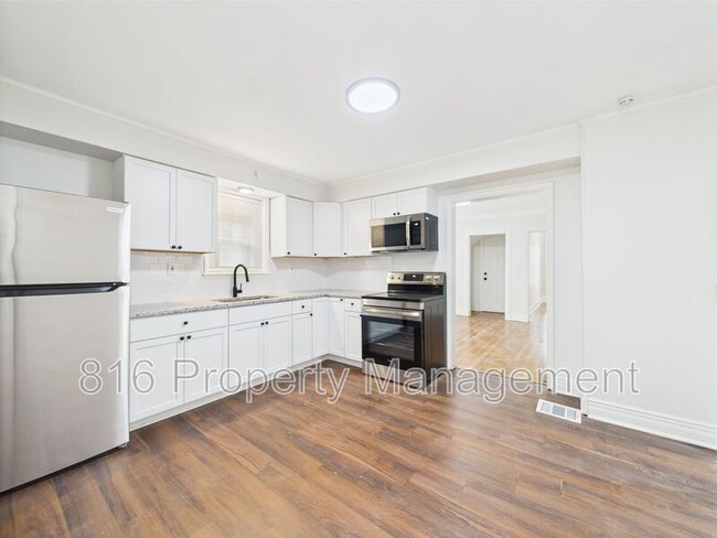 property at 633 S Fuller Ave