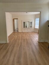 2744 N Murray Ave in Milwaukee, WI - Building Photo - Building Photo