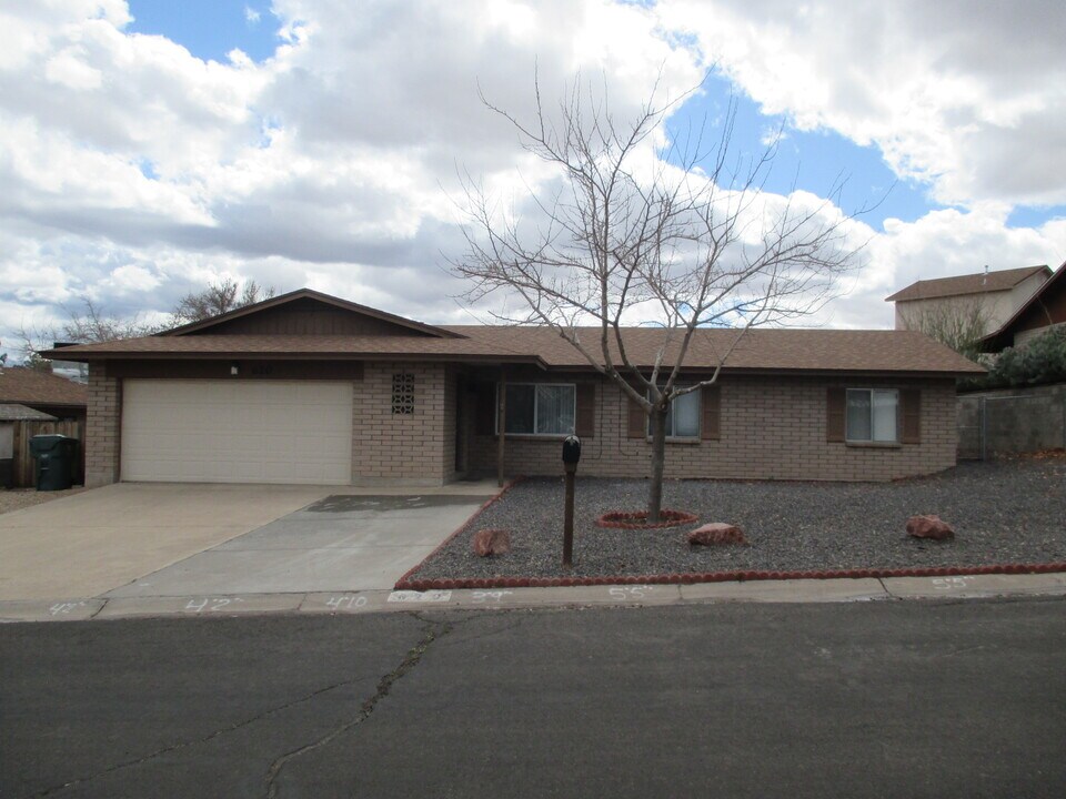 620 Ridgecrest Dr in Kingman, AZ - Building Photo