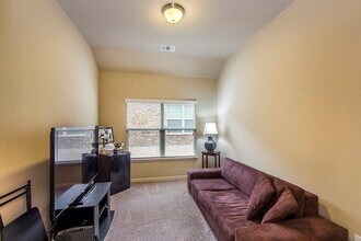 207 Yukon Cove in Hutto, TX - Foto de edificio - Building Photo