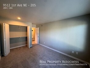 9512 1st Ave NE in Seattle, WA - Building Photo - Building Photo