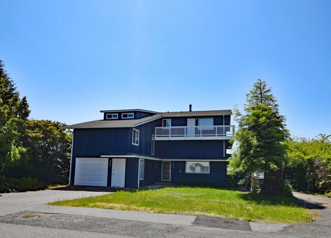 property at 443 Pine St