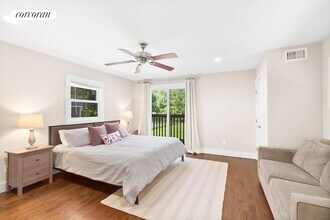 25 Shadyrest Dr in Sag Harbor, NY - Building Photo - Building Photo