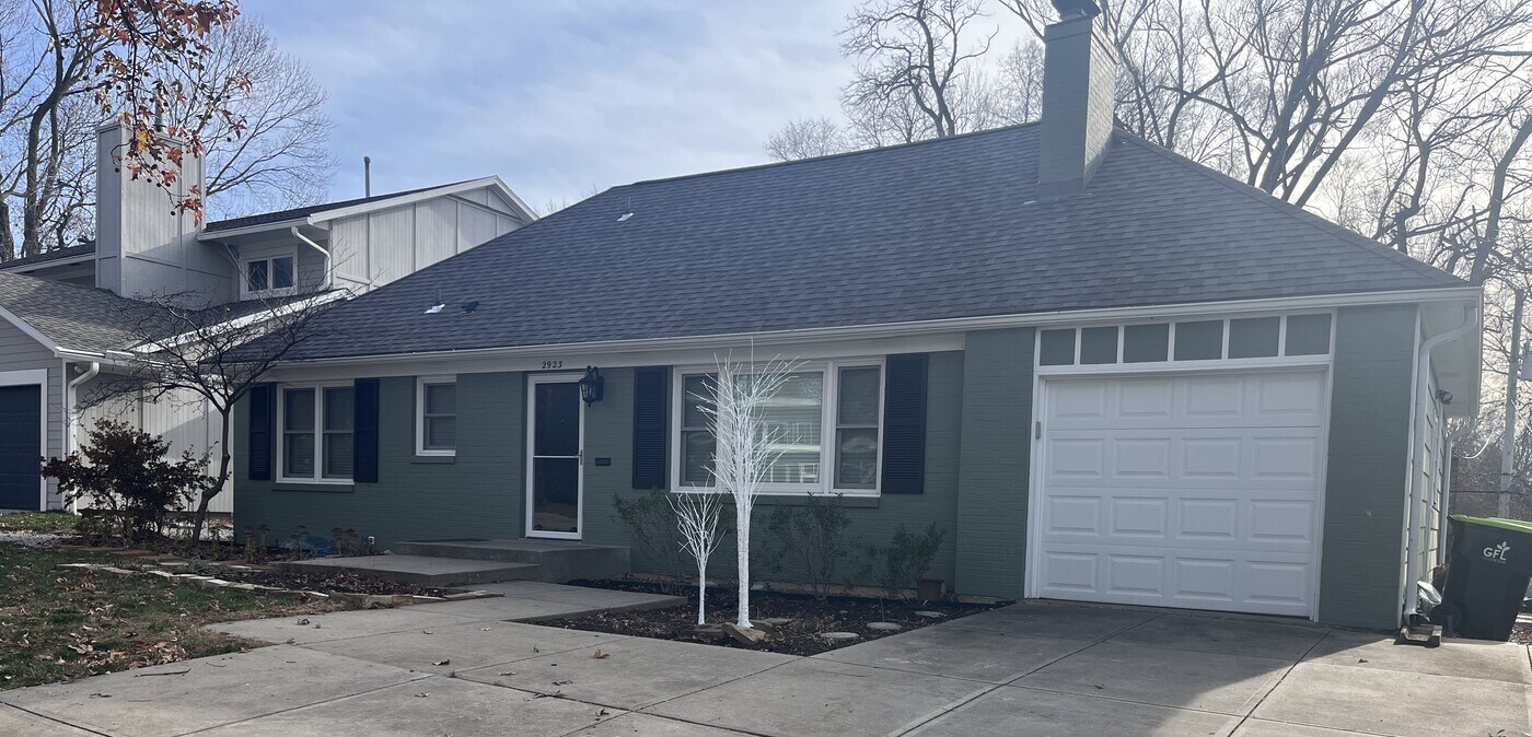 2923 W 50th St in Westwood, KS - Building Photo