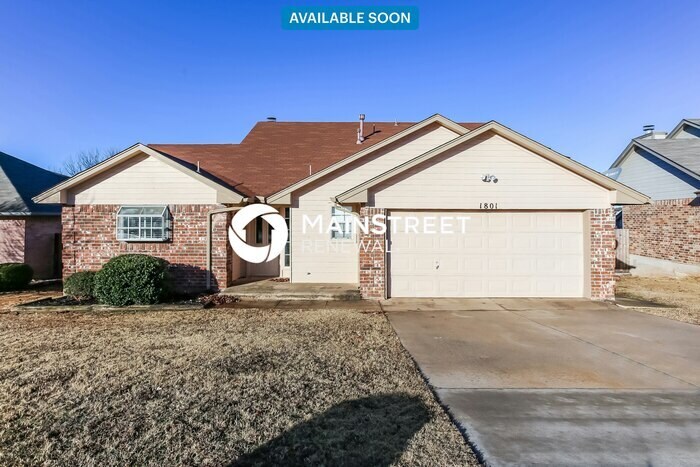 1801 Pennington Cir in Midwest City, OK - Building Photo