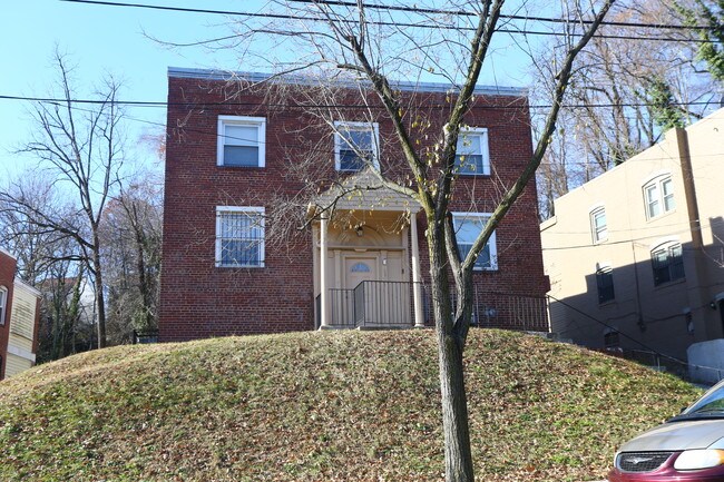 2891 Hartford St SE in Washington, DC - Building Photo - Building Photo
