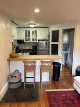 36 Temple St, Unit 2 in Boston, MA - Building Photo - Building Photo