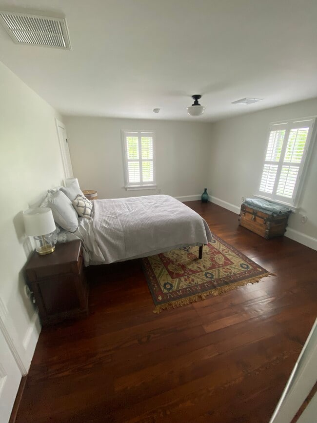 703 Dranesville Rd in Herndon, VA - Building Photo - Building Photo