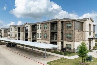 Harbor Shores in Montgomery, TX - Building Photo - Building Photo