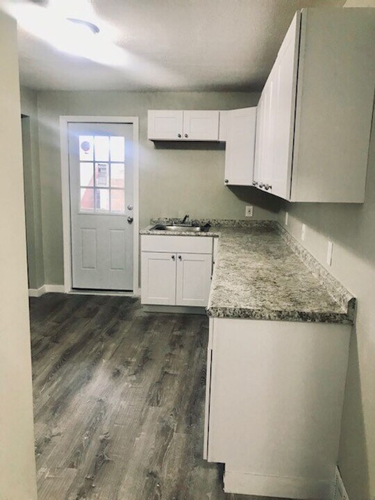 325 Linden Ave in Pittsburgh, PA - Building Photo