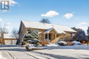 20173 Bathurst St in East Gwillimbury, ON - Building Photo