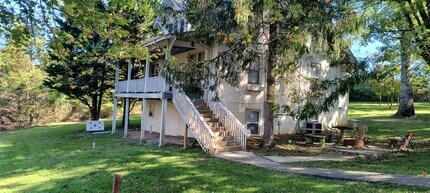 3342 Yellow Sulphur Rd in Blacksburg, VA - Building Photo - Building Photo