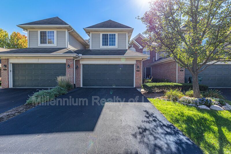 420 James Cir in Royal Oak, MI - Building Photo