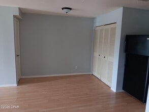 300 Lakepointe Dr in Altamonte Springs, FL - Building Photo - Building Photo