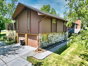 2400 Ridgefield Rd in Columbia, MO - Building Photo - Building Photo