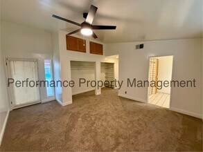 11906 Christy Ave in Bakersfield, CA - Building Photo - Building Photo