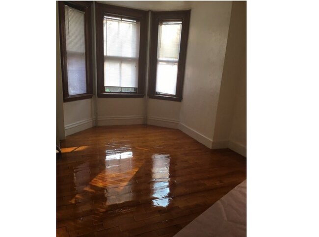 property at 4 Adella Pl