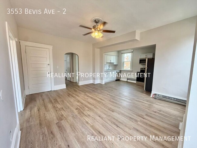 3553 Bevis Ave in Cincinnati, OH - Building Photo - Building Photo