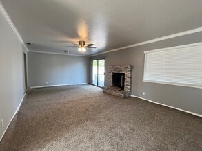 552 Cimarron Dr in Chico, CA - Building Photo - Building Photo