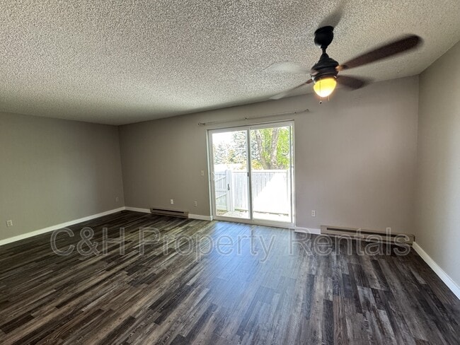 property at 3285 Canyon Dr