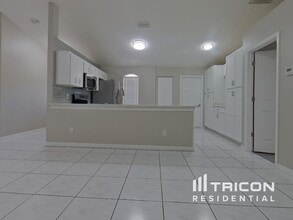 3044 Juniper Dr in Edgewater, FL - Building Photo - Building Photo