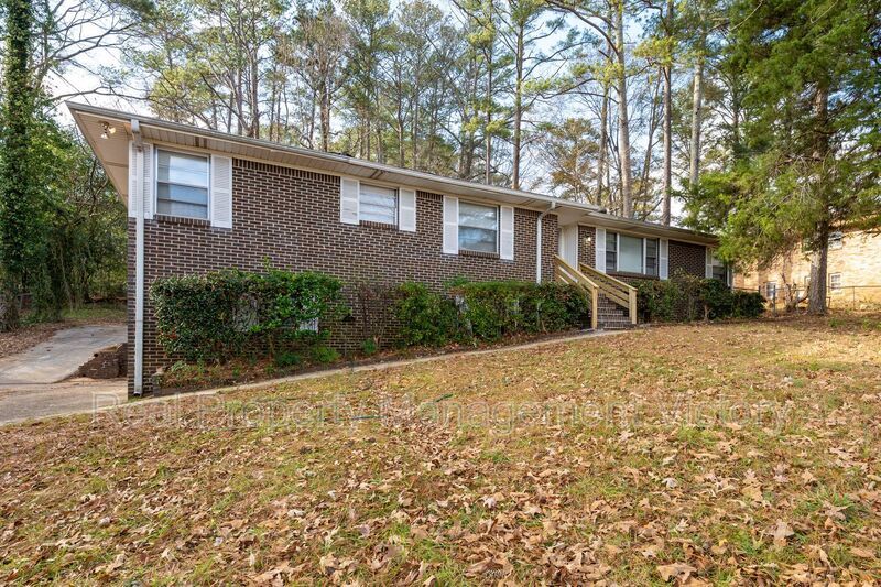 1216 Huffman Rd in Center Point, AL - Building Photo