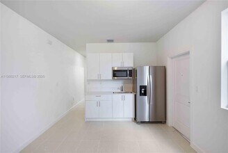 16261 SW 148th Ave in Miami, FL - Building Photo - Building Photo