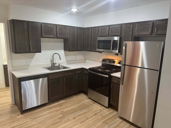 500 North in Natchitoches, LA - Foto de edificio - Building Photo