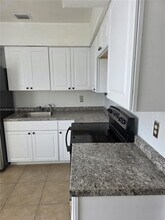 412 SW 10th St in Hallandale Beach, FL - Building Photo - Building Photo