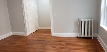1653 Commonwealth Ave, Unit 12 in Boston, MA - Foto de edificio - Building Photo