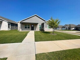 4511 Oatman Dr, Unit 104 in Forney, TX - Building Photo